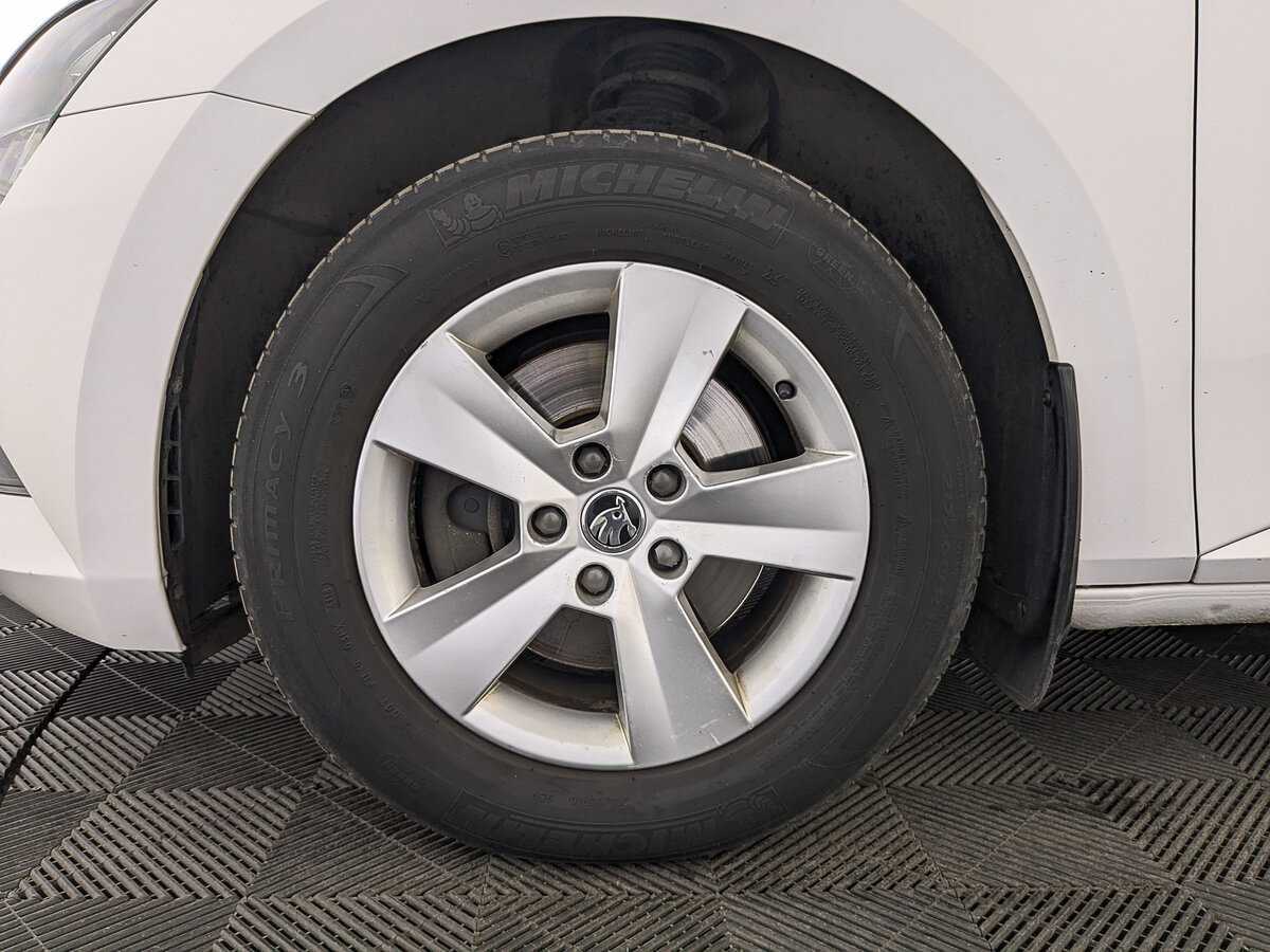 Skoda Superb, 2017 Фото №12