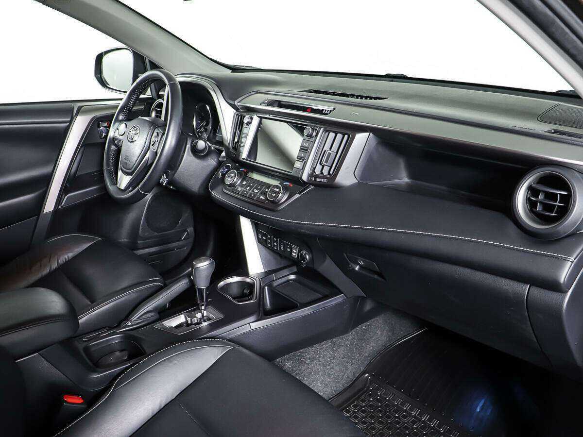 Toyota RAV4, 2018 Фото №9