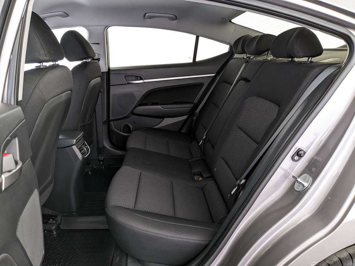 Hyundai Elantra, 2019 Фото №14