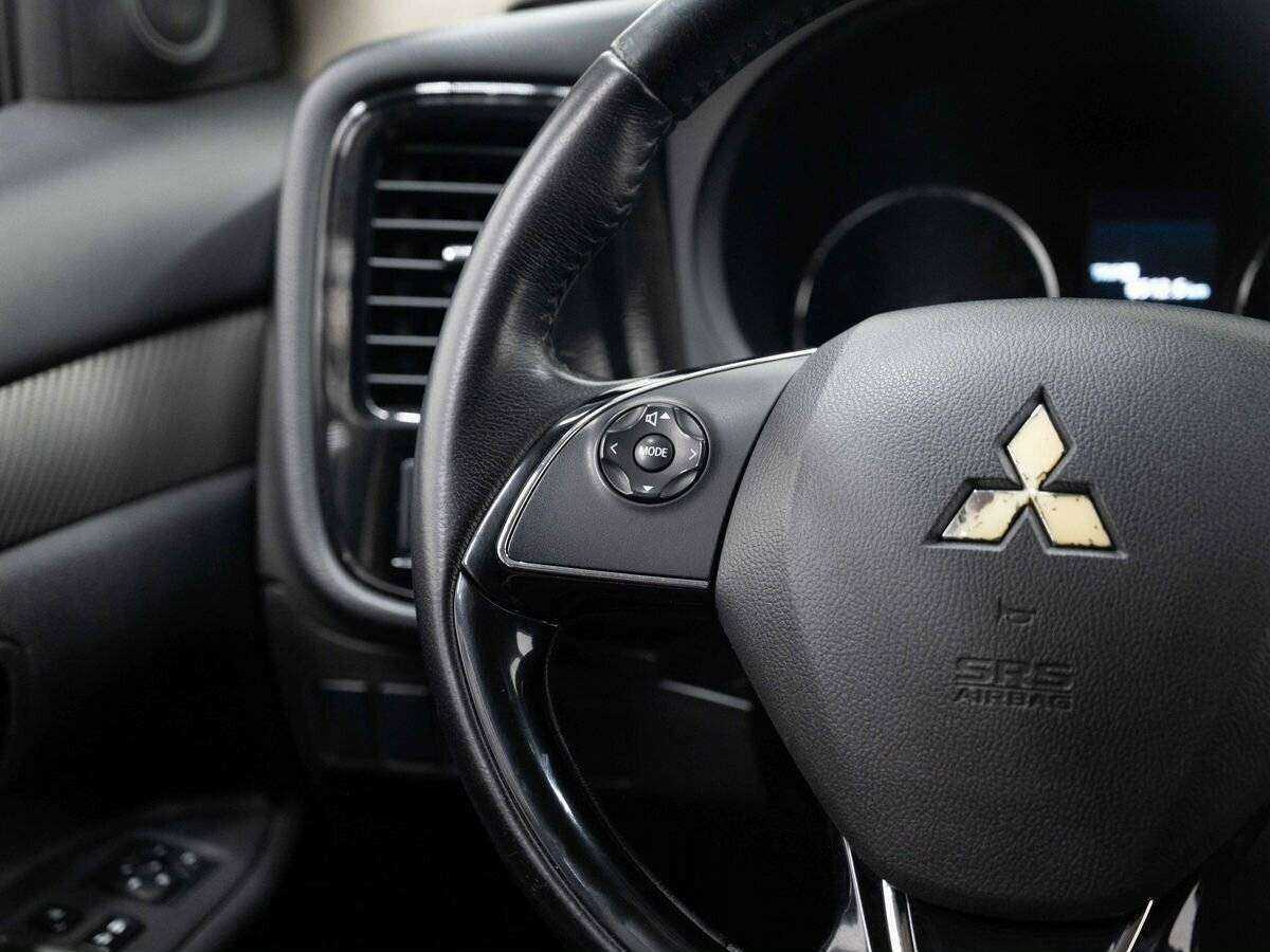 Mitsubishi Outlander, 2017 Фото №14