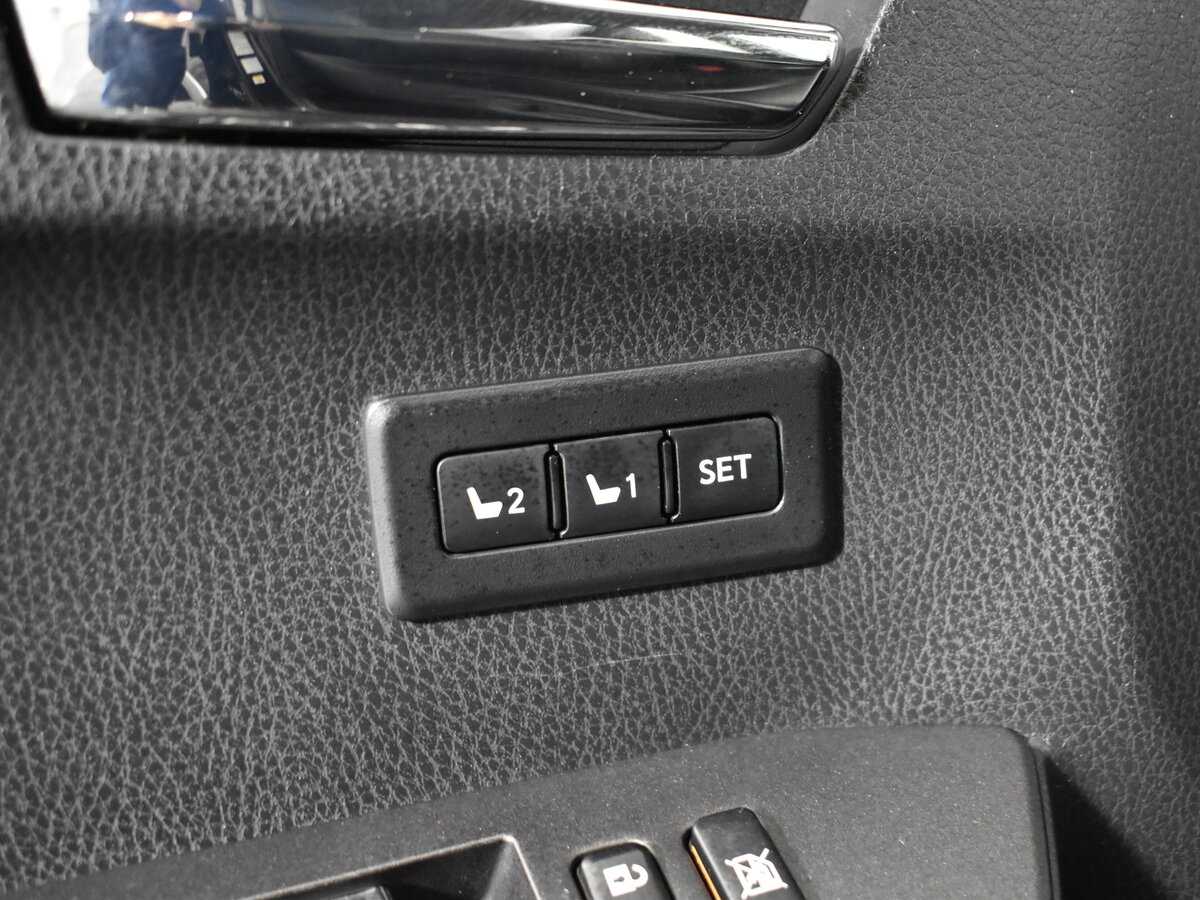 Toyota RAV4, 2018 Фото №10