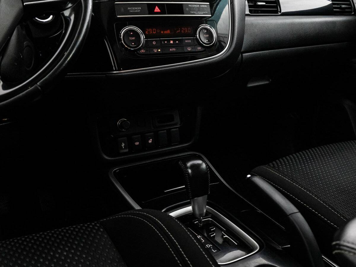 Mitsubishi Outlander III Рестайлинг 3, 2019 Фото №10