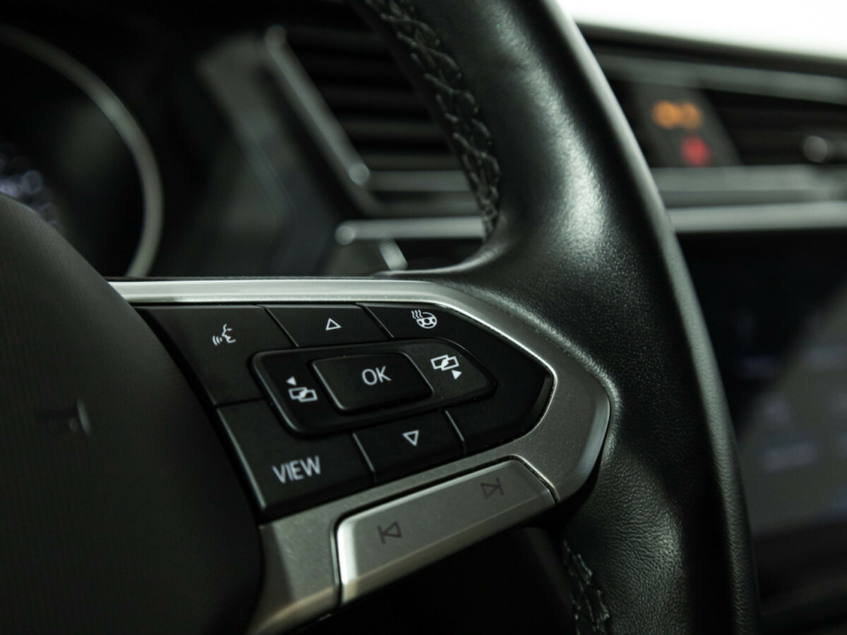 Volkswagen Tiguan II Рестайлинг, 2022 Фото №16