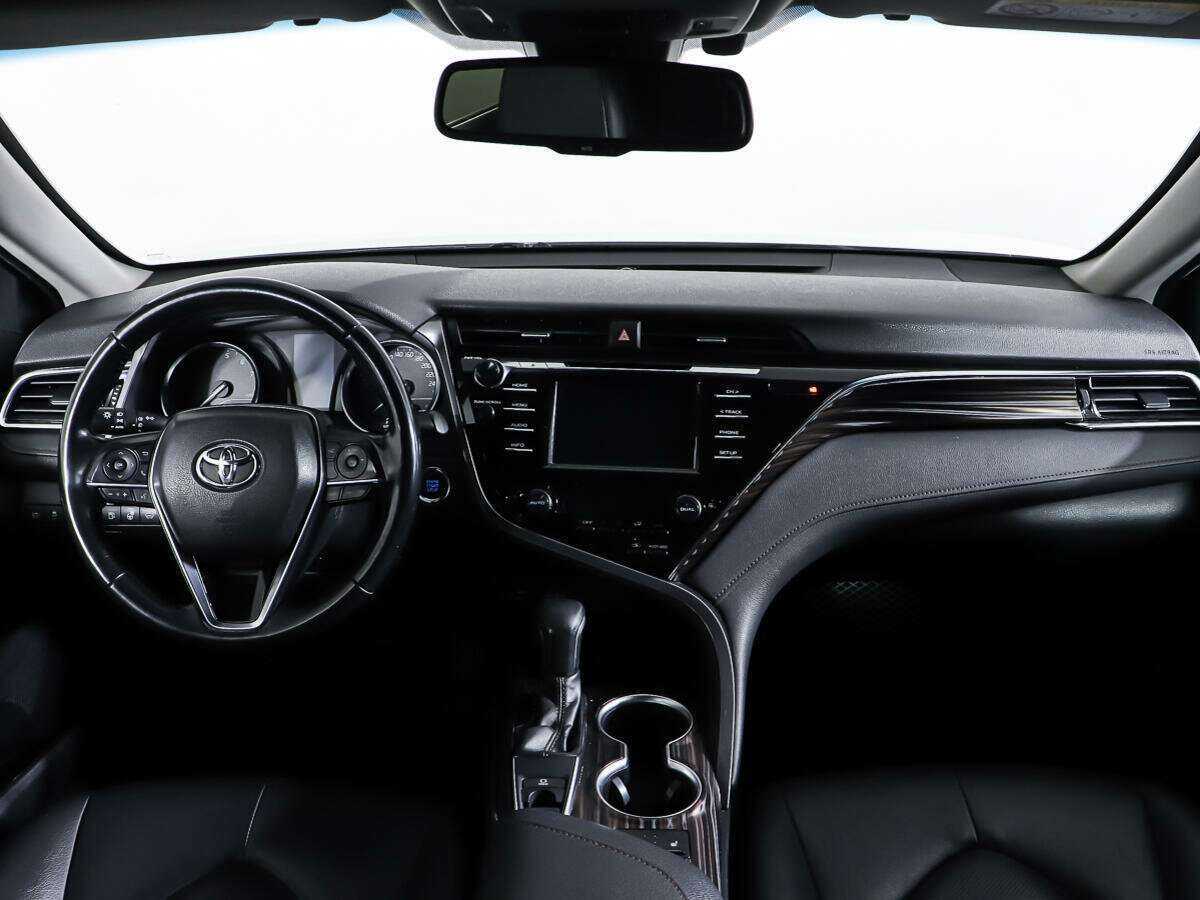 Toyota Camry, 2018 Фото №11