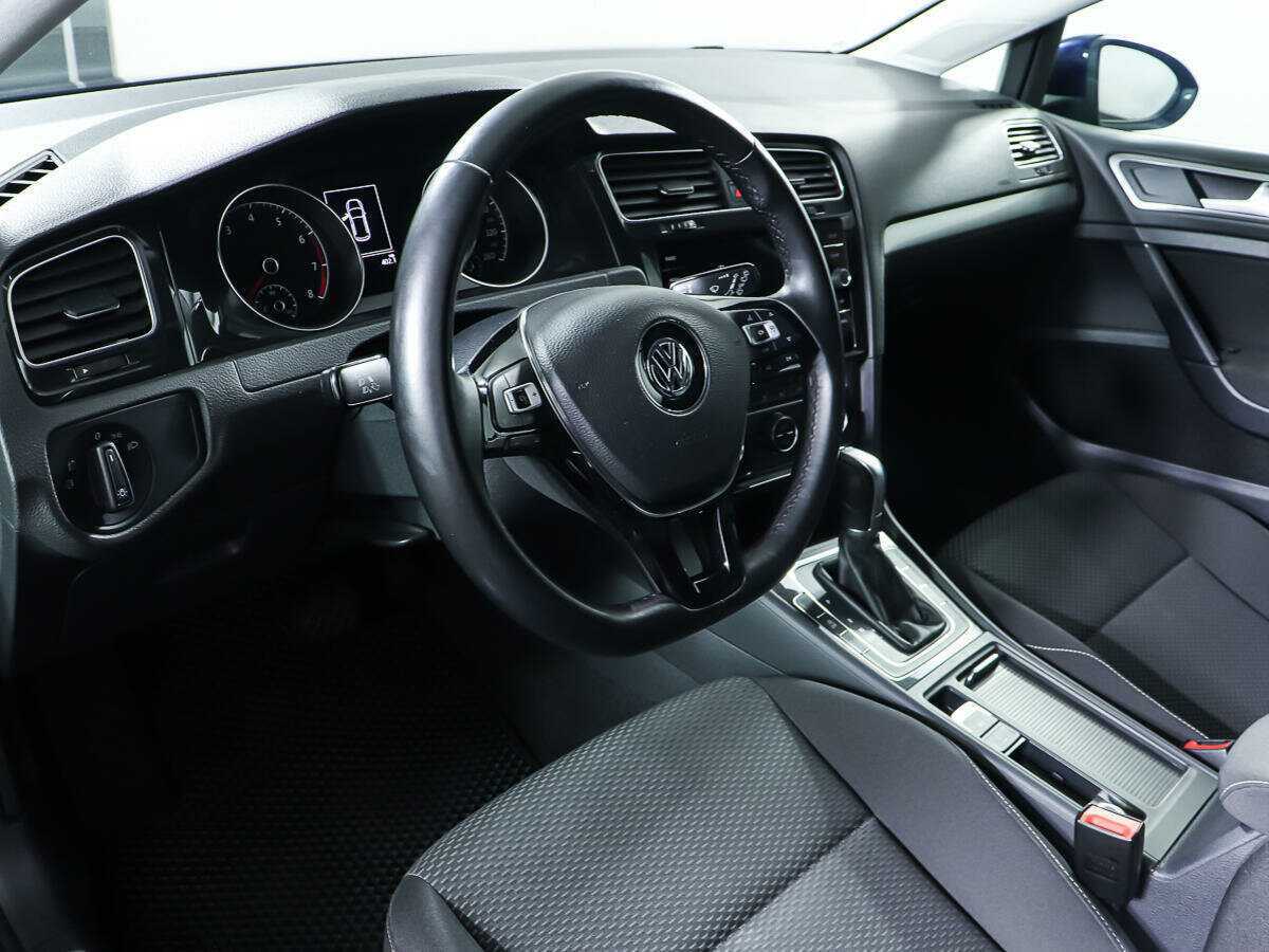 Volkswagen Golf, 2018 Фото №14
