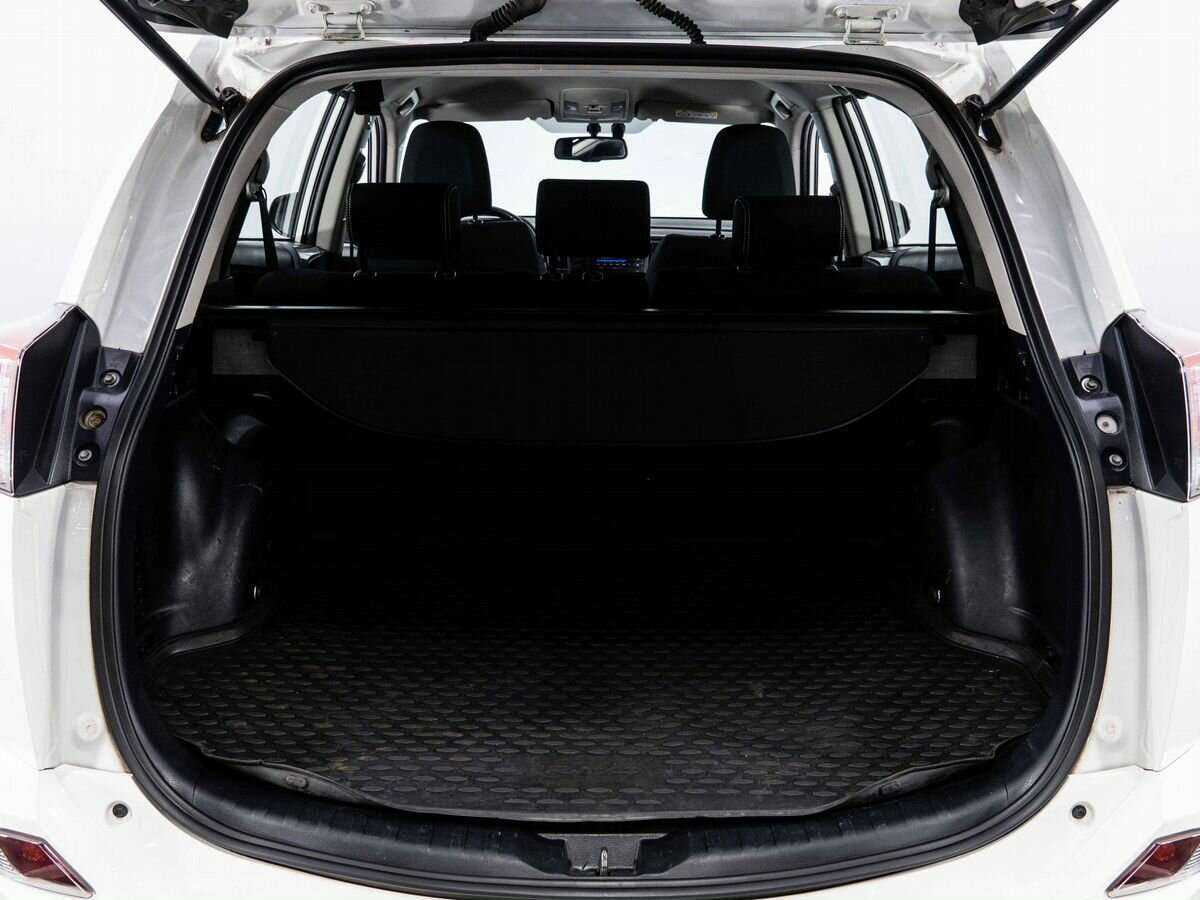 Toyota RAV4, 2018 Фото №21