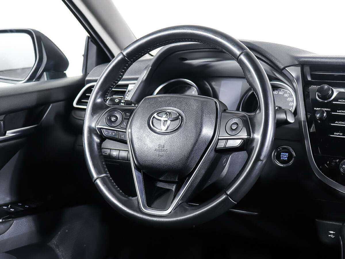 Toyota Camry, 2018 Фото №15