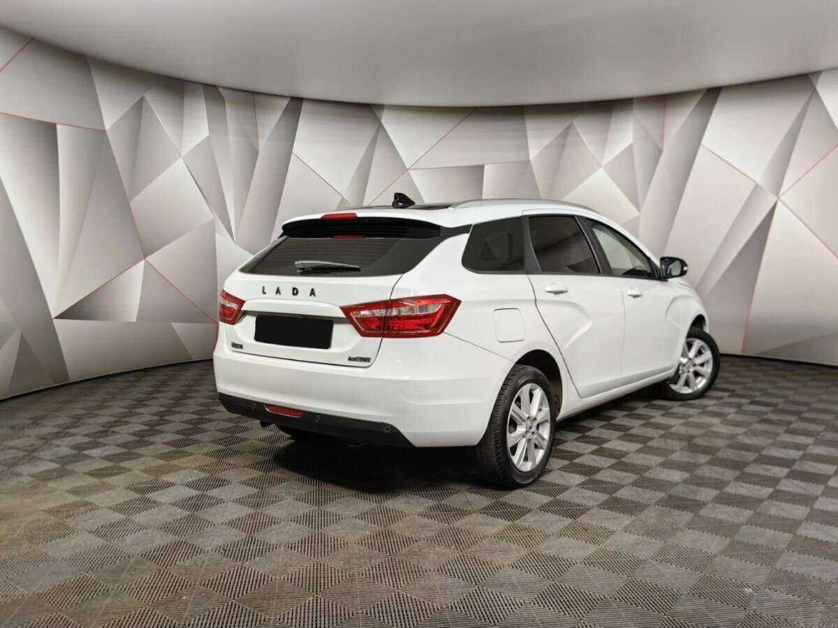 Lada (ВАЗ) Vesta SW, 2021 Фото №2