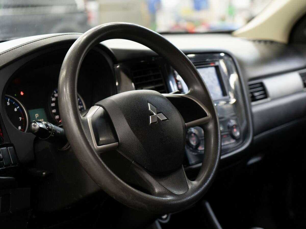 Mitsubishi Outlander, 2015 Фото №7