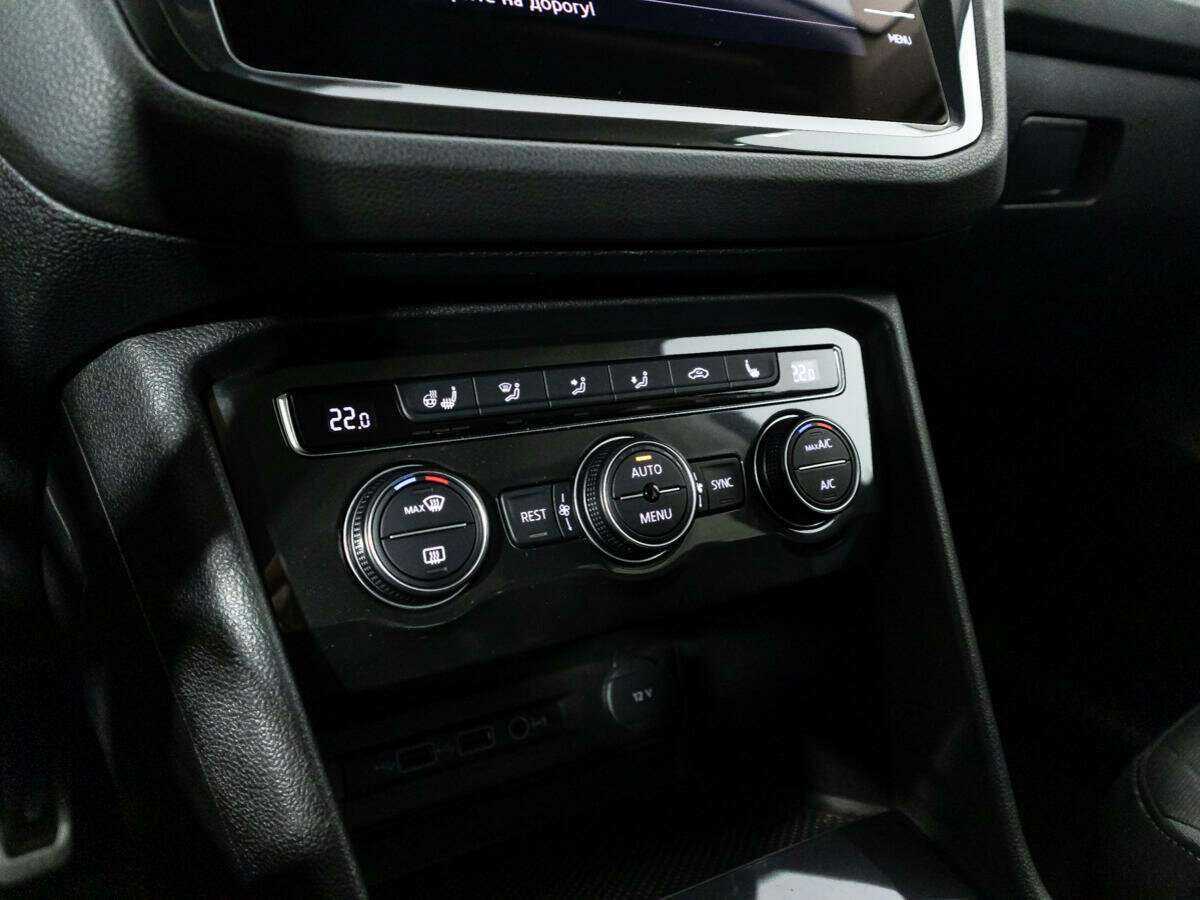 Volkswagen Tiguan, 2020 Фото №16