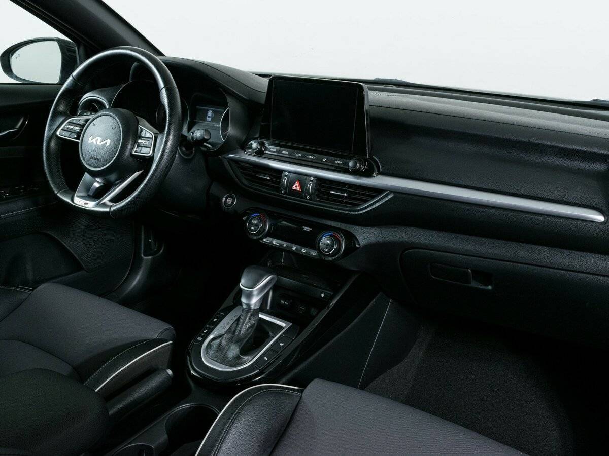Kia Cerato, 2021 Фото №8