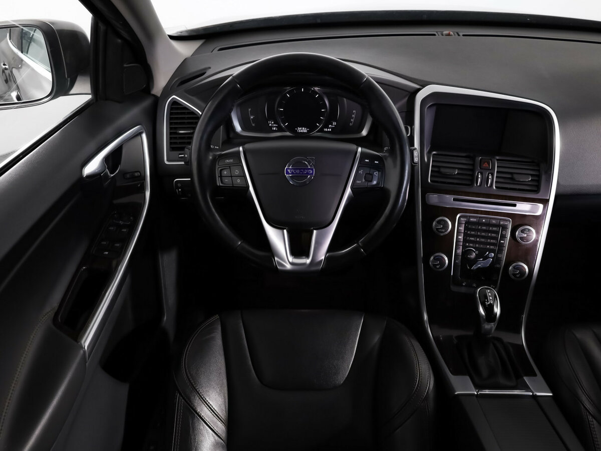 Volvo XC60 I Рестайлинг, 2017 Фото №9