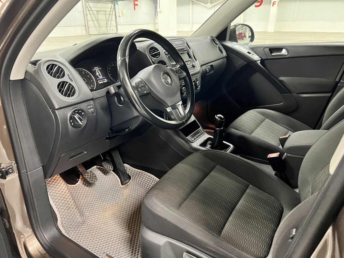 Volkswagen Tiguan I Рестайлинг, 2014 Фото №16