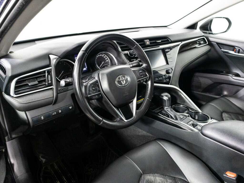 Toyota Camry, 2018 Фото №11