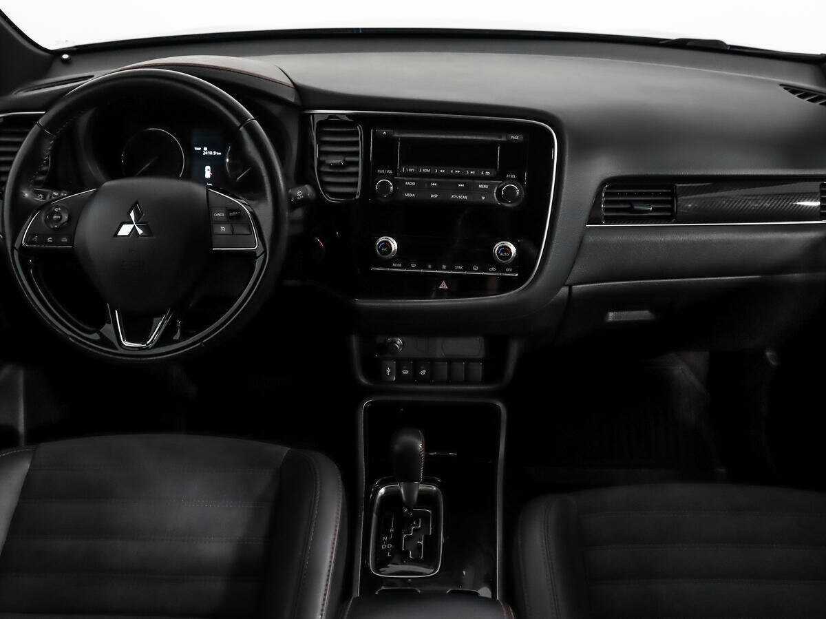 Mitsubishi Outlander, 2021 Фото №14
