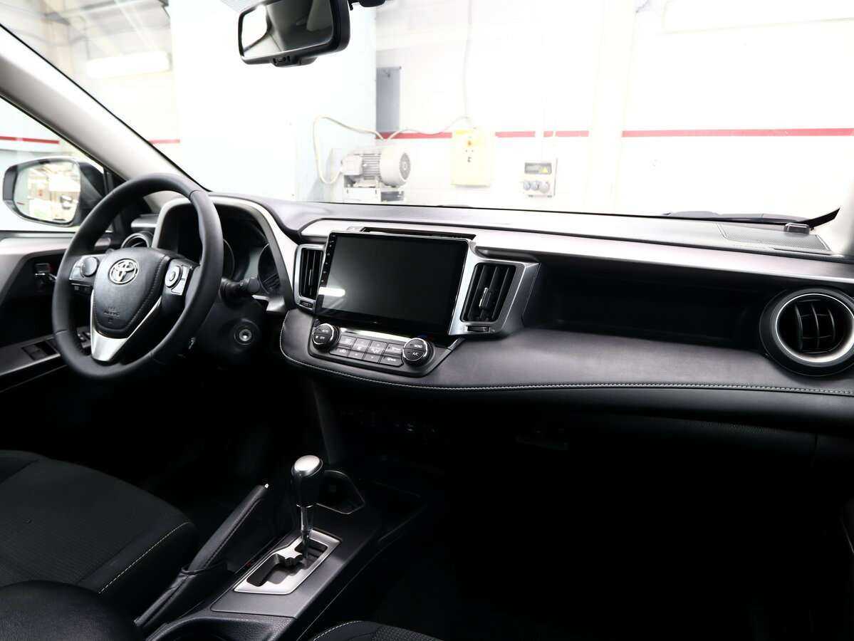 Toyota RAV4, 2017 Фото №7