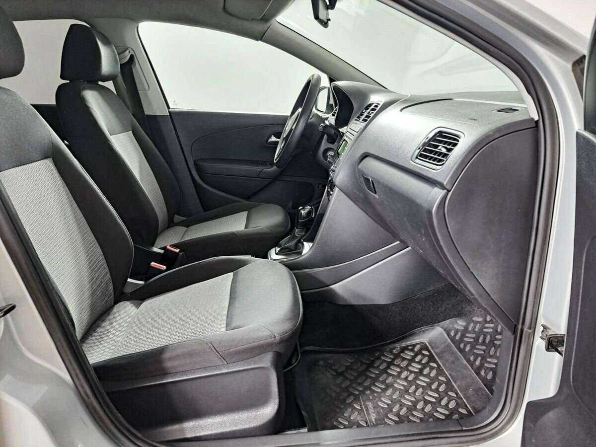 Volkswagen Polo, 2012 Фото №9