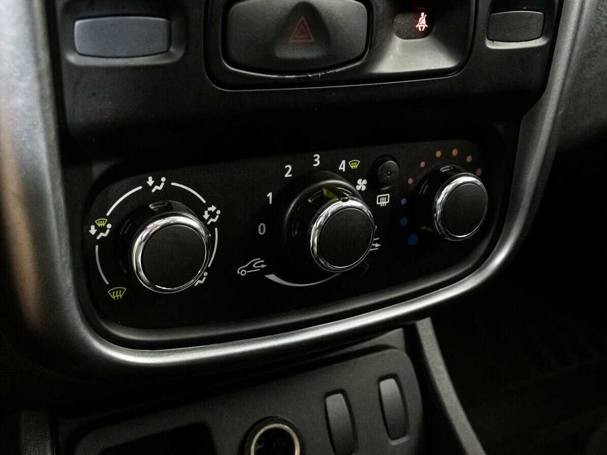 Renault Duster, 2012 Фото №13