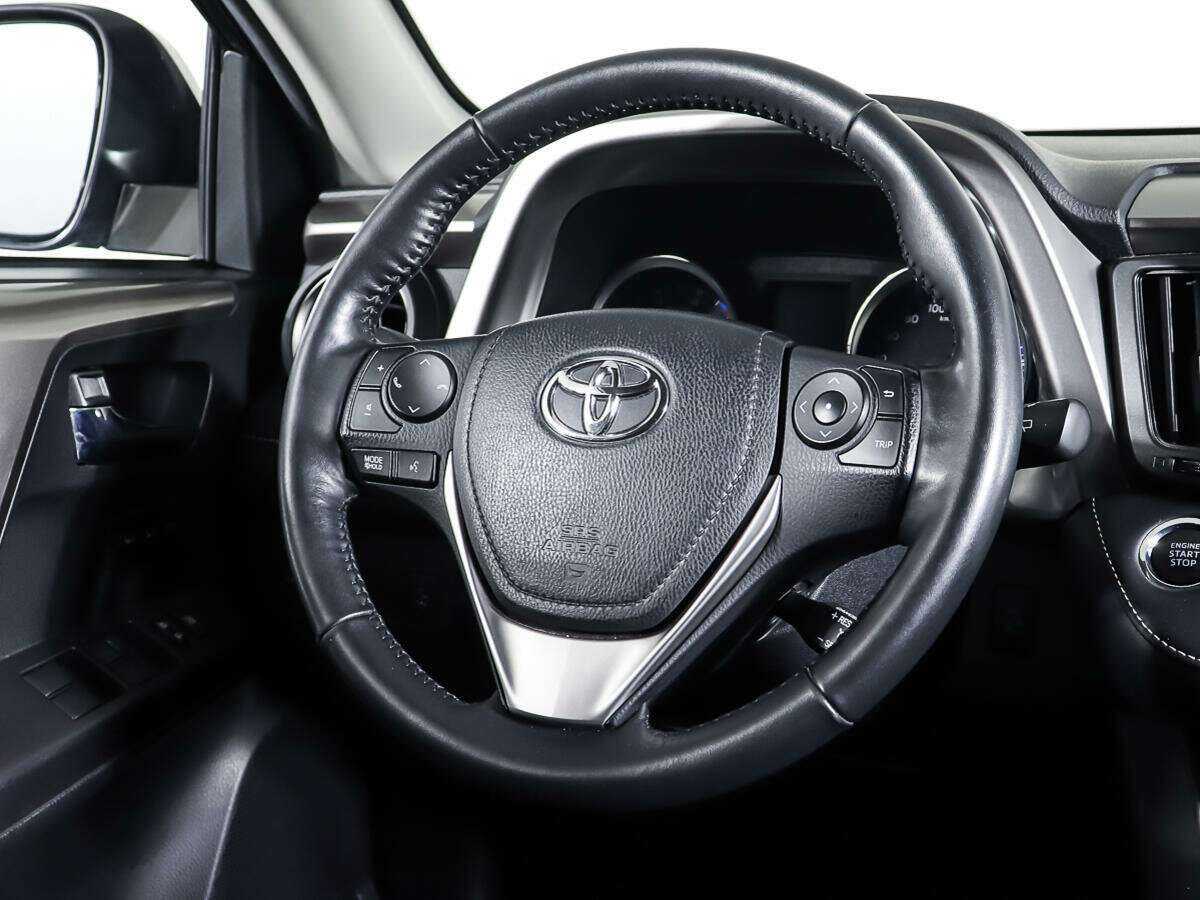 Toyota RAV4, 2018 Фото №15