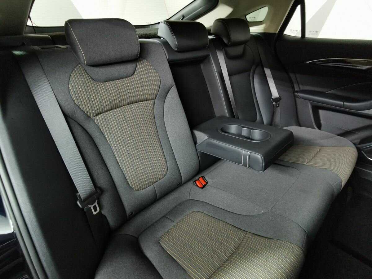 FAW Bestune B70, 2023 Фото №11