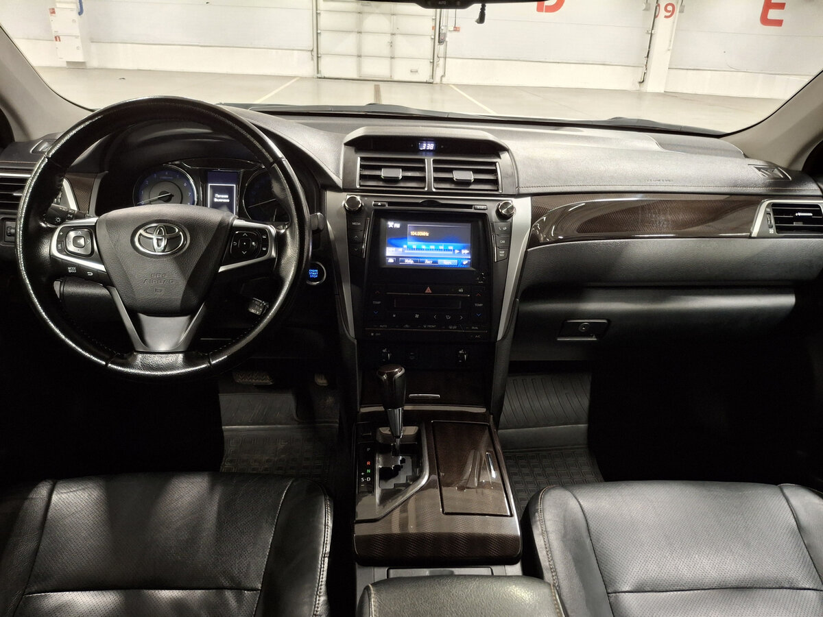 Toyota Camry VII (XV50) Рестайлинг, 2015 Фото №14