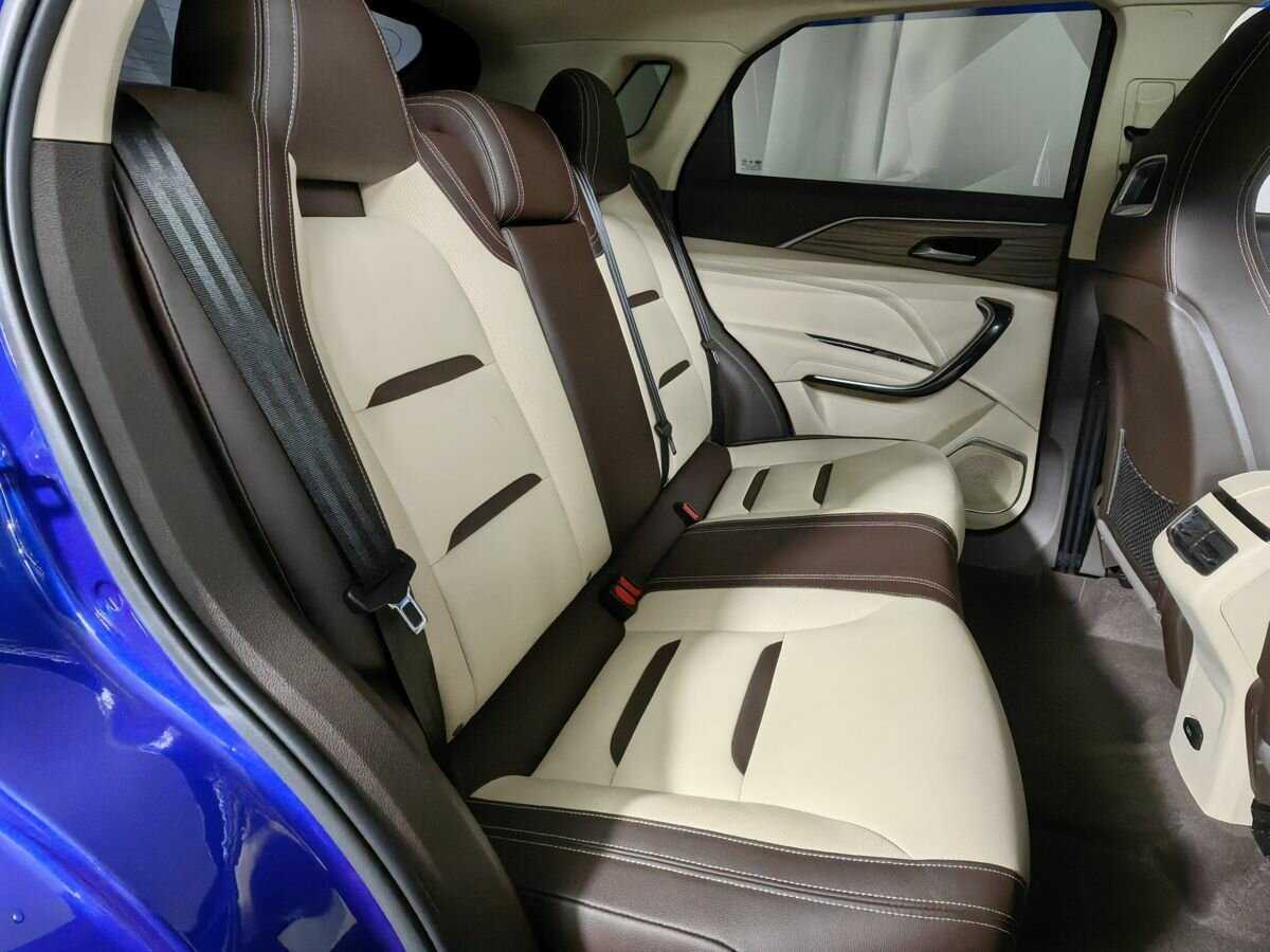 FAW Bestune T77, 2022 Фото №12