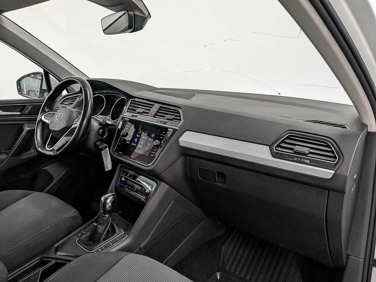 Volkswagen Tiguan, 2021 Фото №11