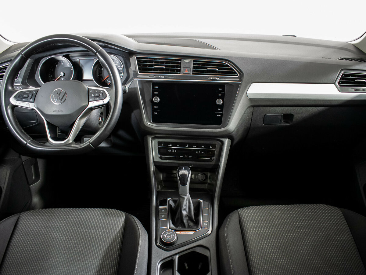 Volkswagen Tiguan II Рестайлинг, 2022 Фото №11