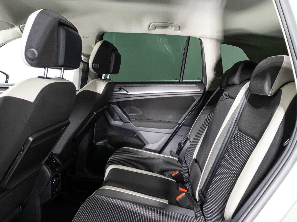 Volkswagen Tiguan, 2020 Фото №10