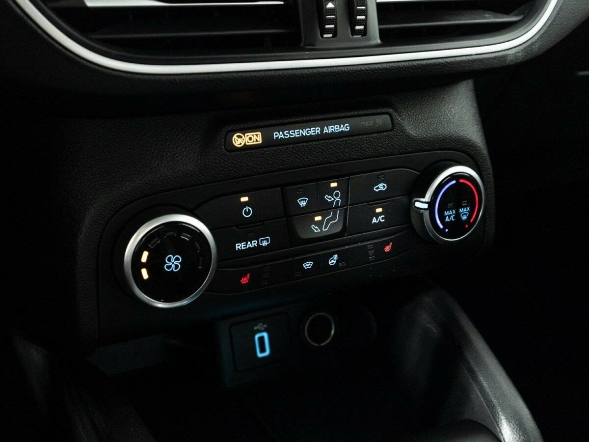 Ford Focus, 2019 Фото №18