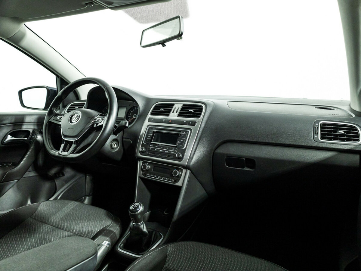 Volkswagen Polo V Рестайлинг, 2016 Фото №9