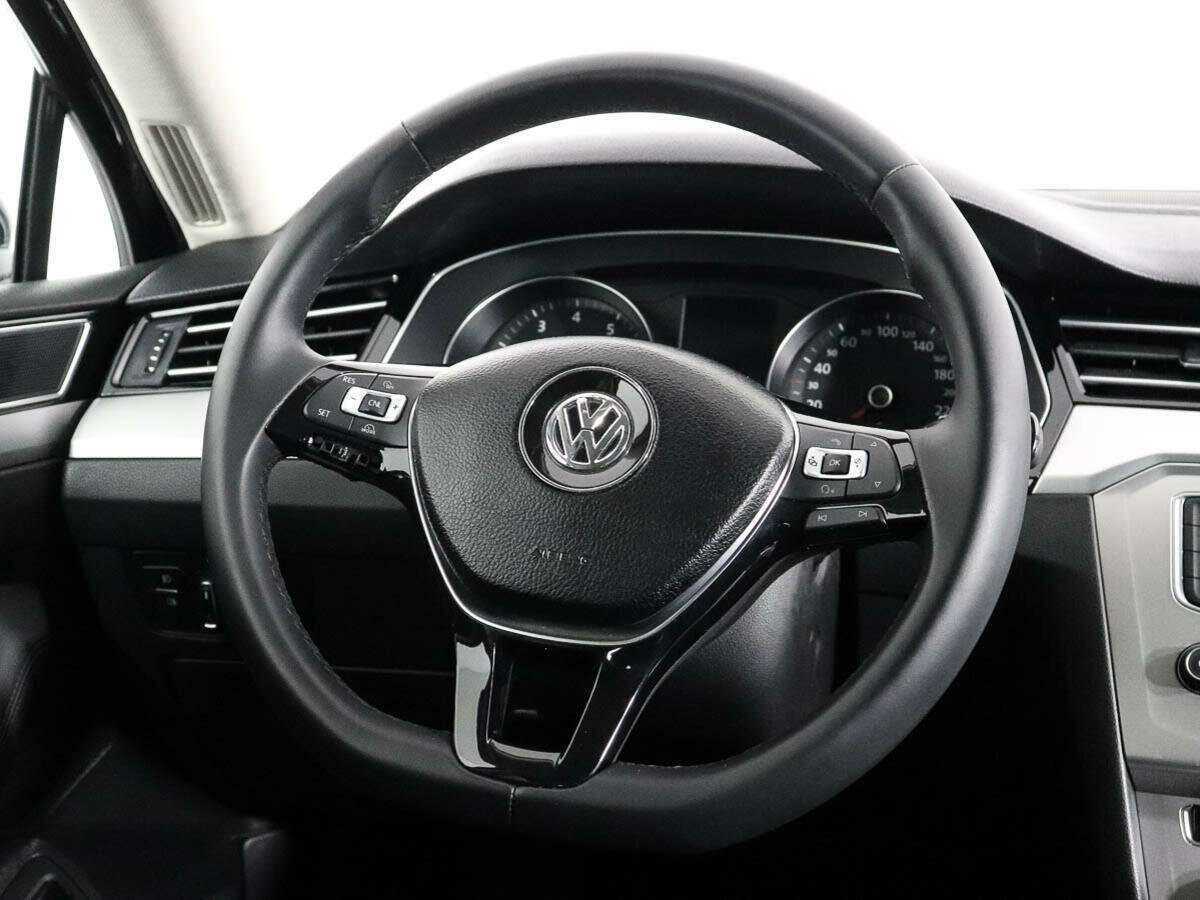 Volkswagen Passat, 2017 Фото №13