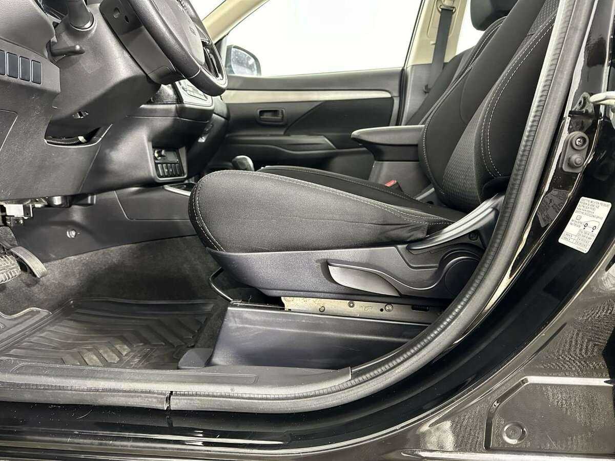 Mitsubishi Outlander, 2017 Фото №10