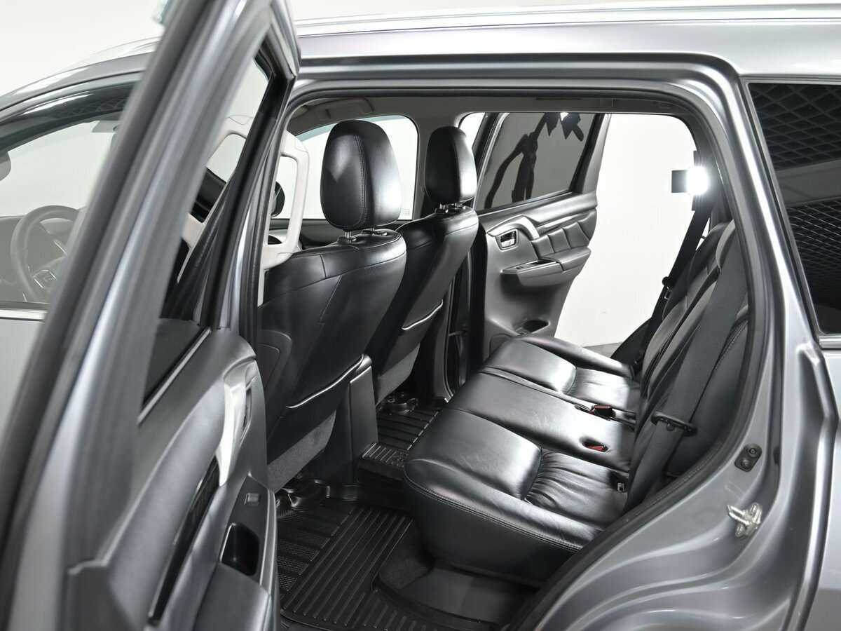 Mitsubishi Pajero Sport, 2017 Фото №6