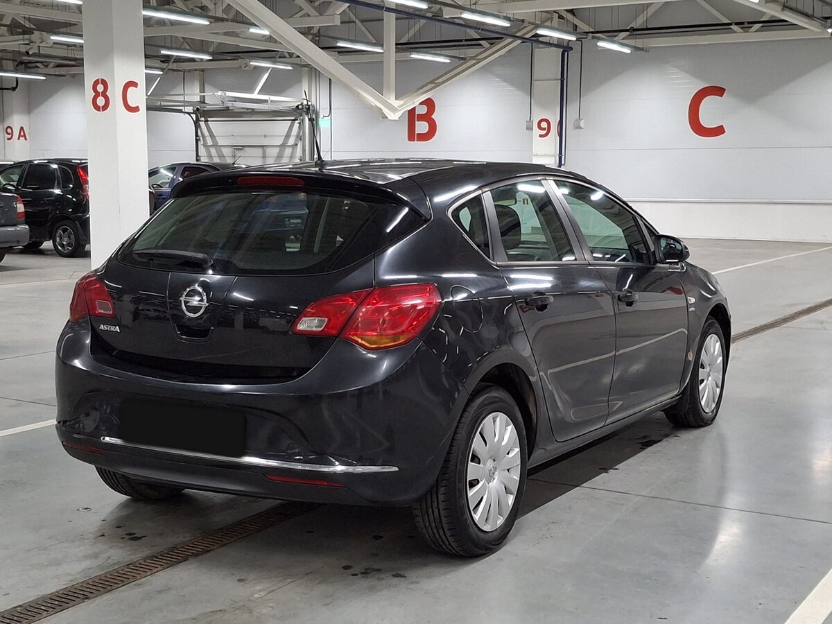 Opel Astra J Рестайлинг, 2013 Фото №5