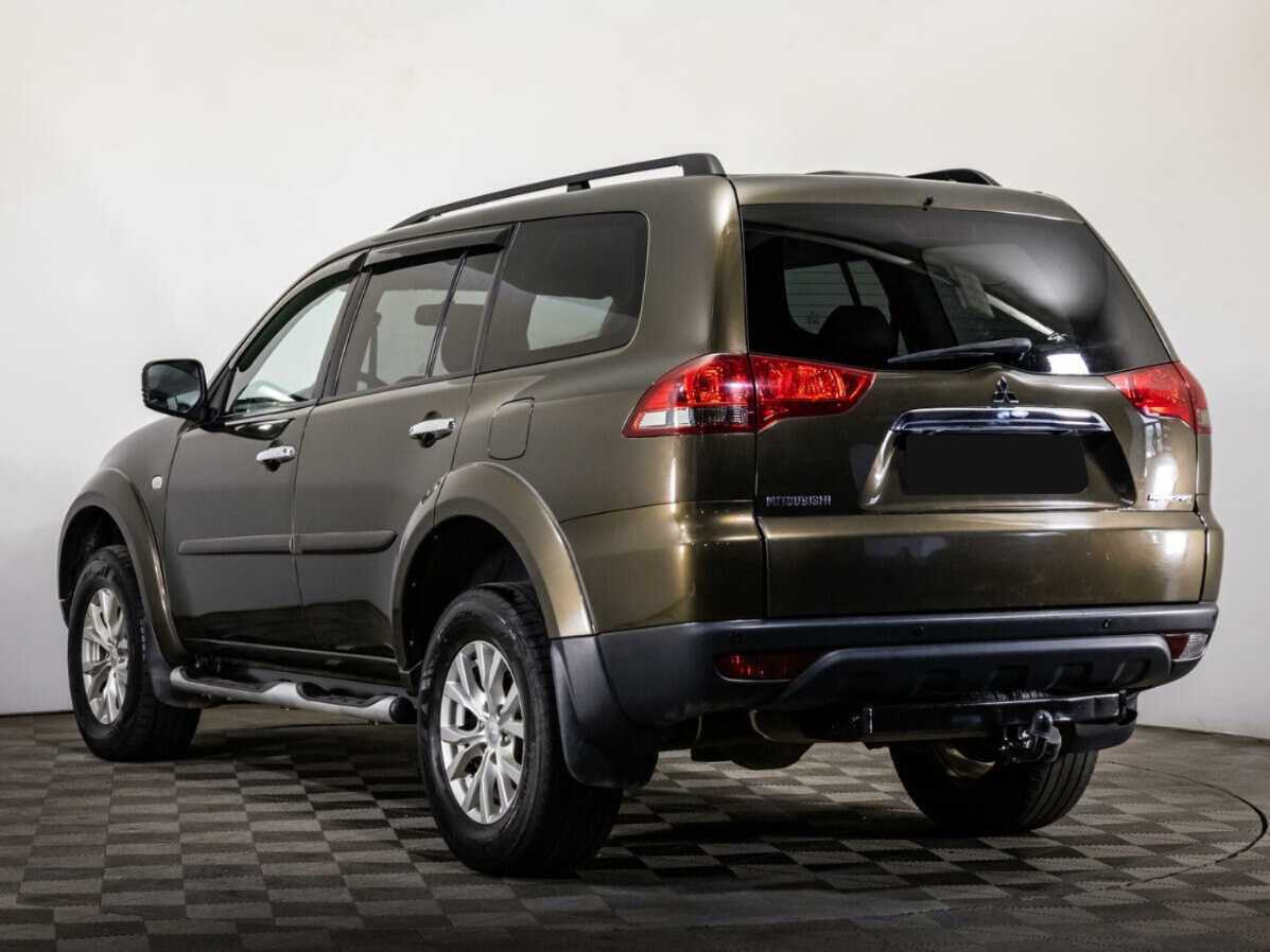 Mitsubishi Pajero Sport, 2015 Фото №7