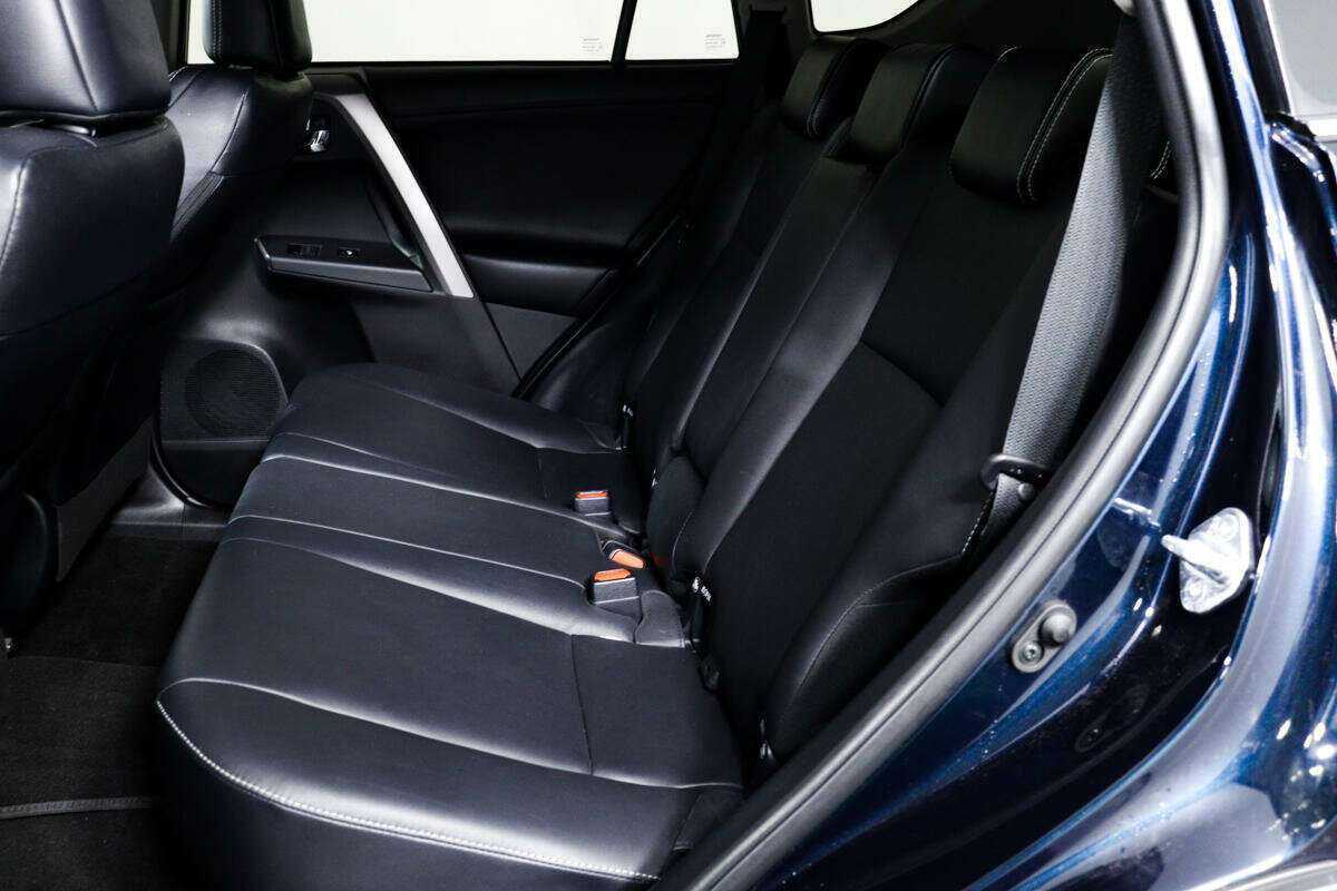 Toyota RAV4, 2019 Фото №12