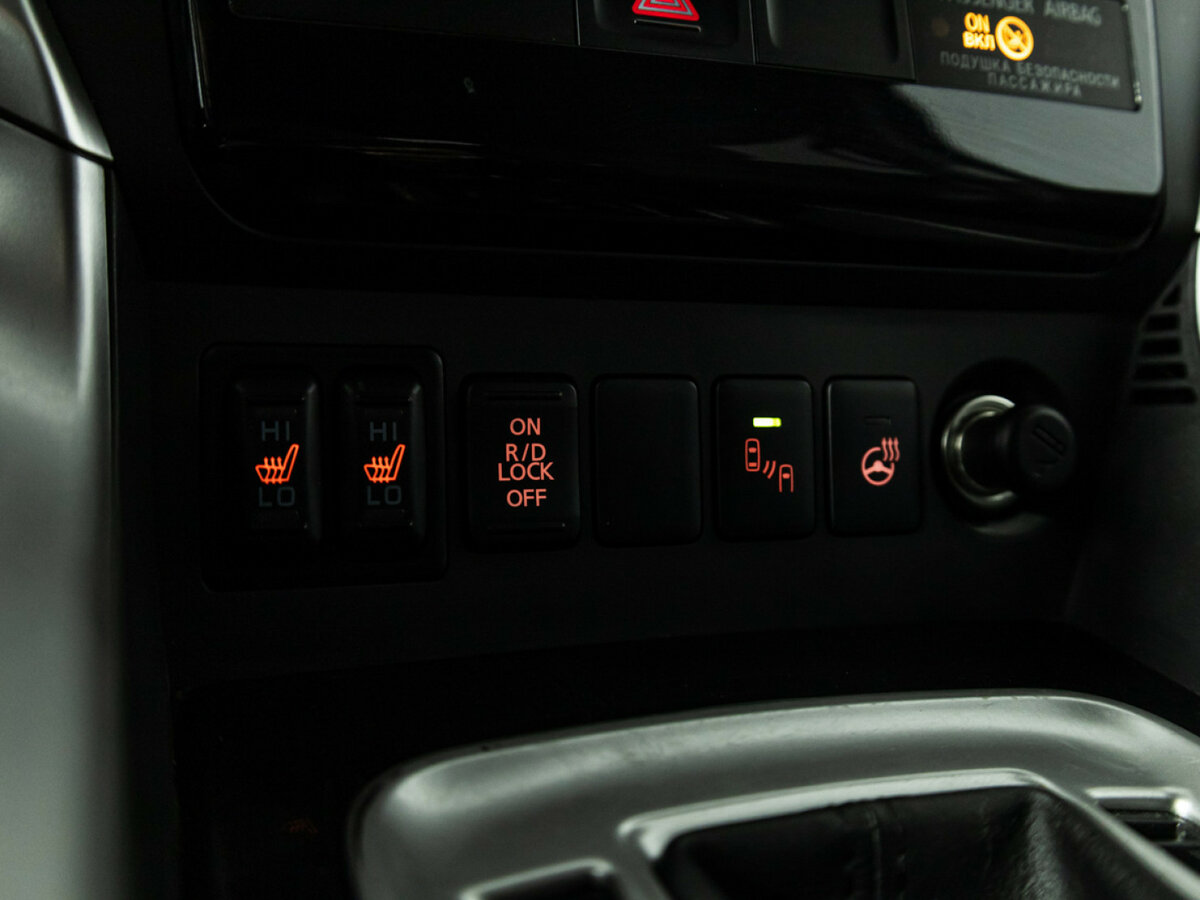 Mitsubishi Pajero Sport III, 2017 Фото №15