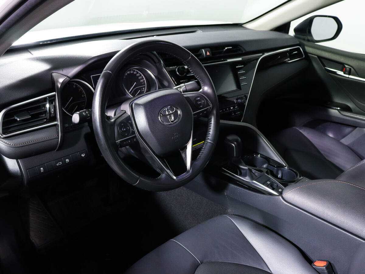 Toyota Camry, 2018 Фото №14