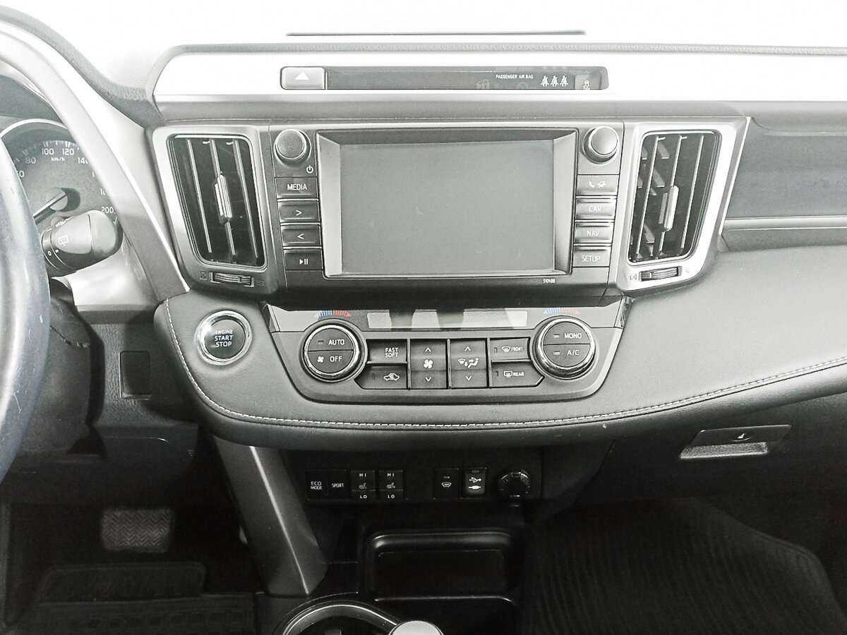 Toyota RAV4, 2018 Фото №13