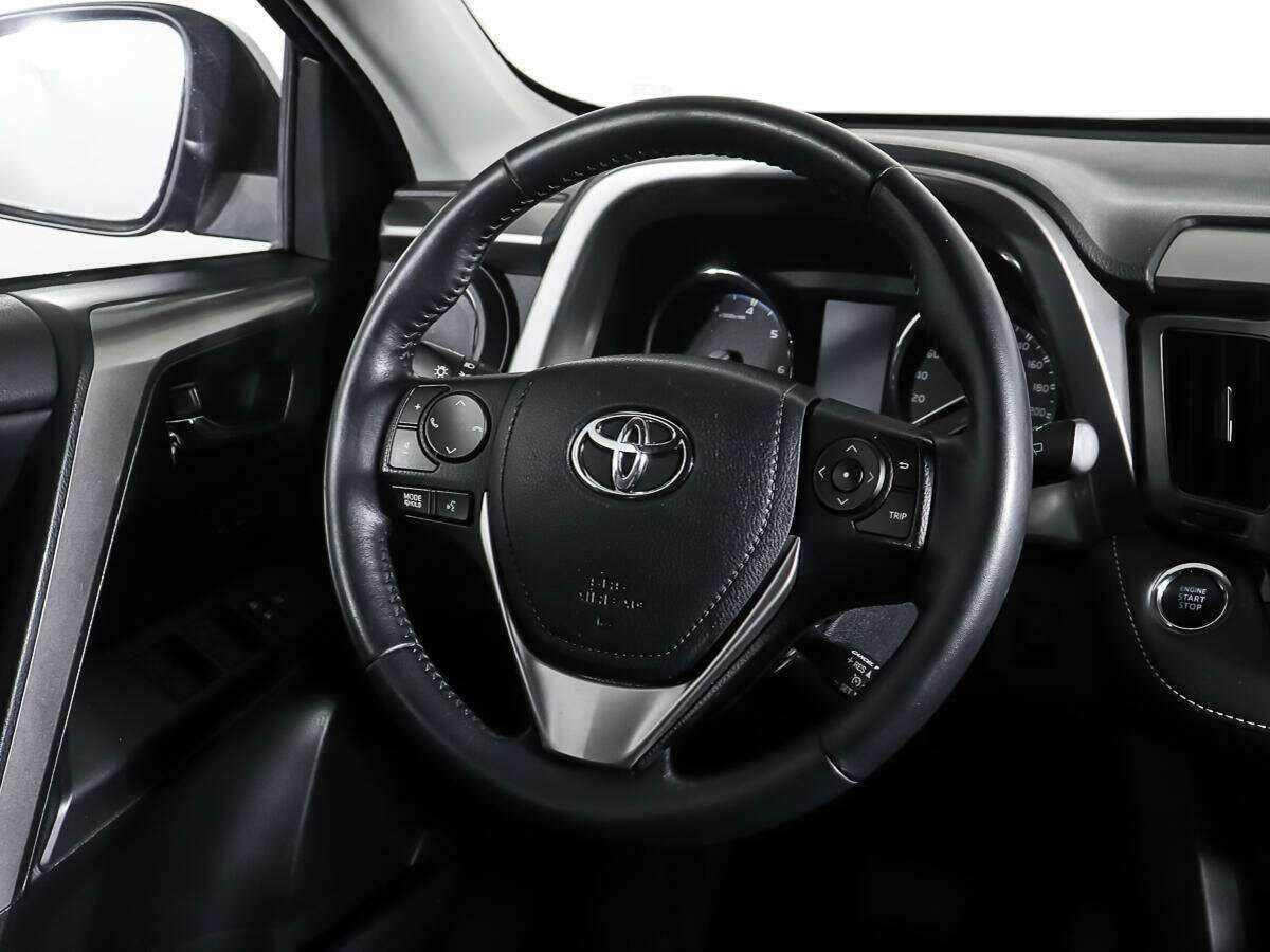 Toyota RAV4, 2018 Фото №15