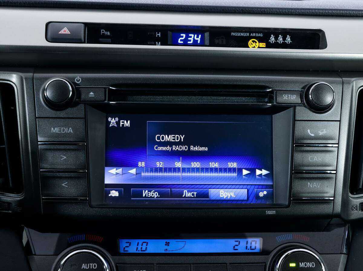 Toyota RAV4, 2015 Фото №12