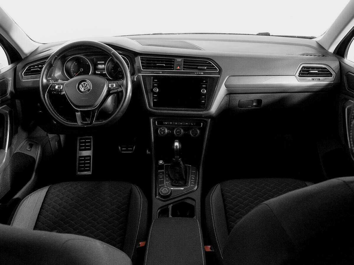 Volkswagen Tiguan, 2018 Фото №13