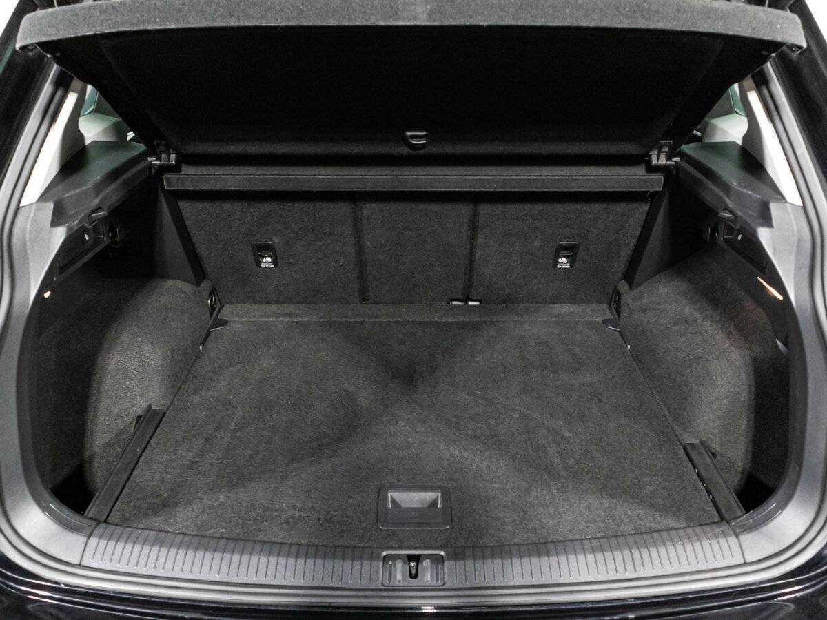 Volkswagen Tiguan, 2019 Фото №15