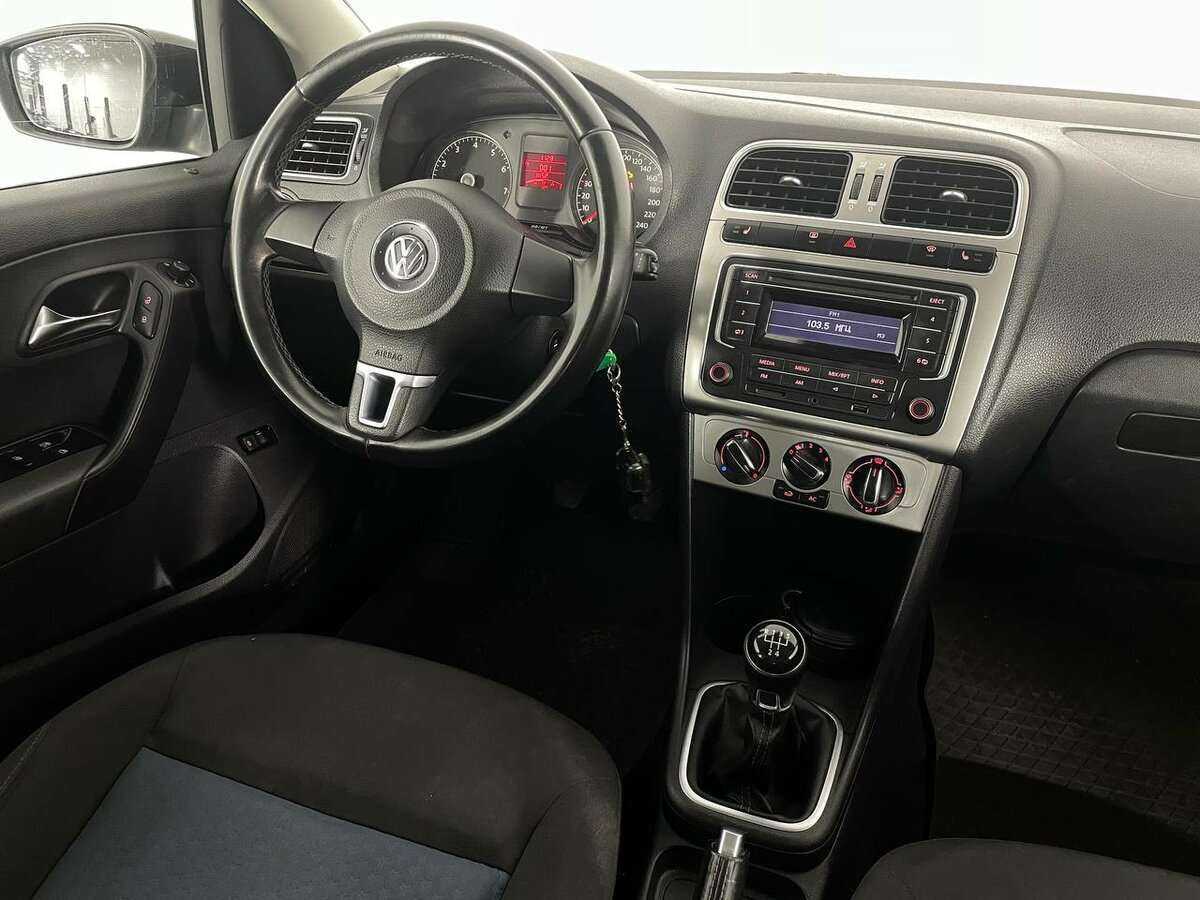 Volkswagen Polo, 2013 Фото №11