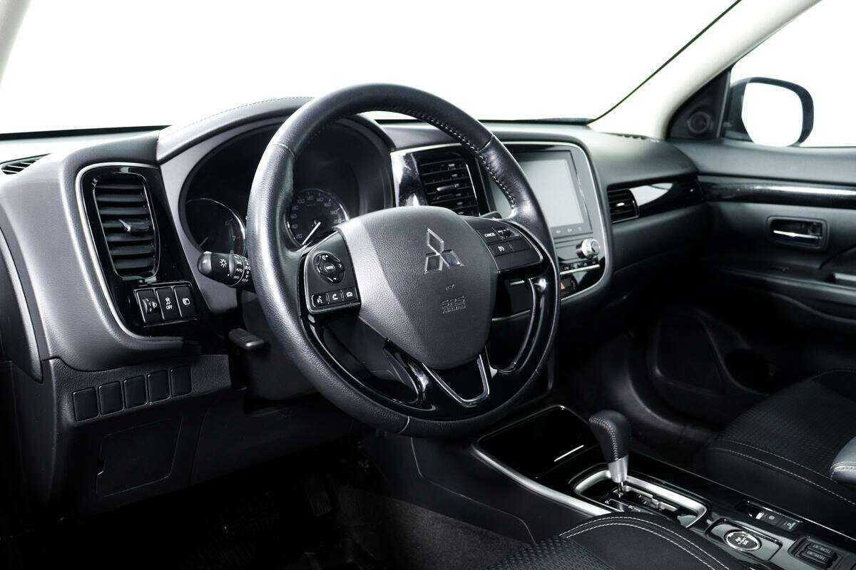 Mitsubishi Outlander, 2022 Фото №14