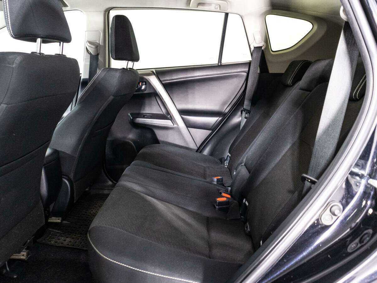 Toyota RAV4, 2018 Фото №10