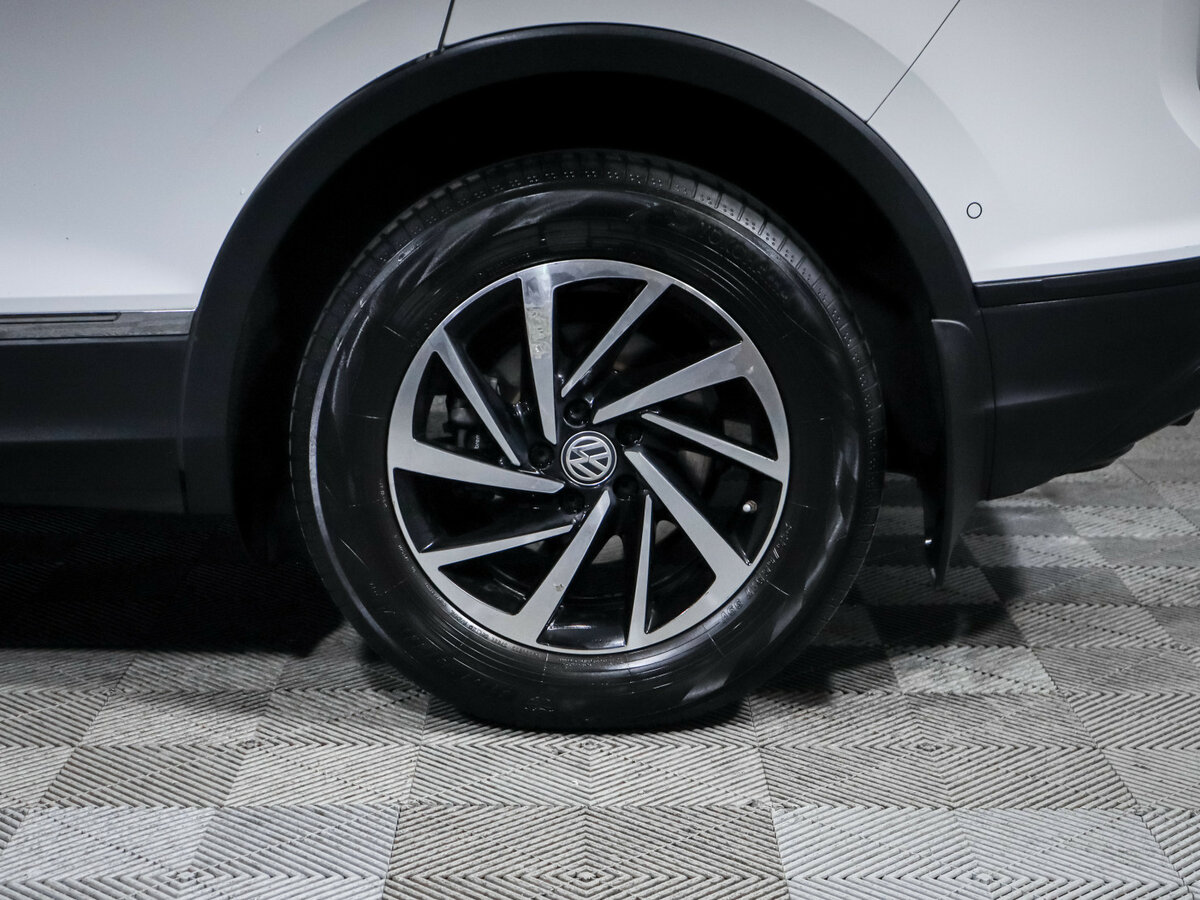 Volkswagen Tiguan II, 2018 Фото №12