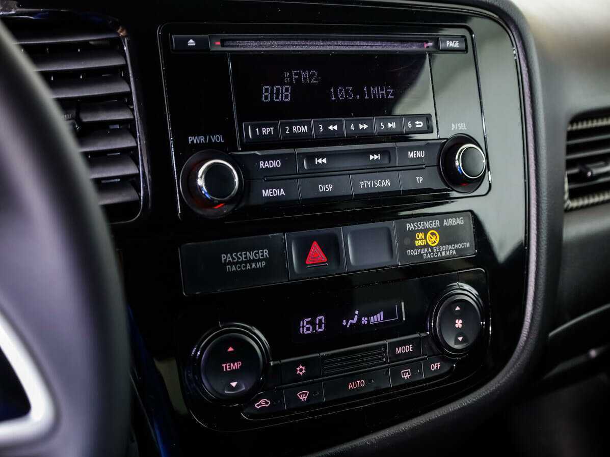 Mitsubishi Outlander, 2015 Фото №12