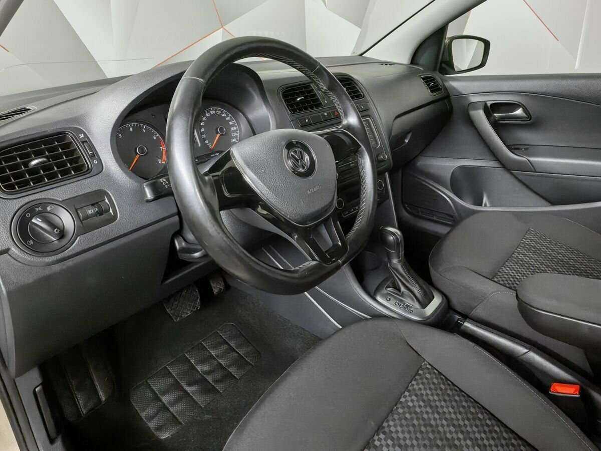 Volkswagen Polo, 2016 Фото №14